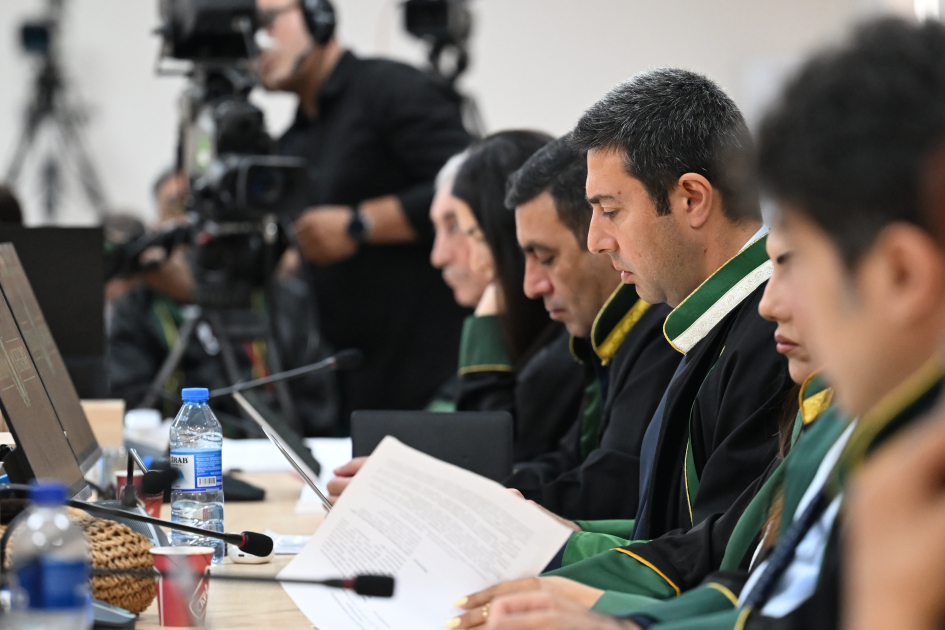 Ermənistan vətəndaşlarının şikayətləri üzrə apellyasiya məhkəməsində prokurorlar çıxışa başladı (FOTO)