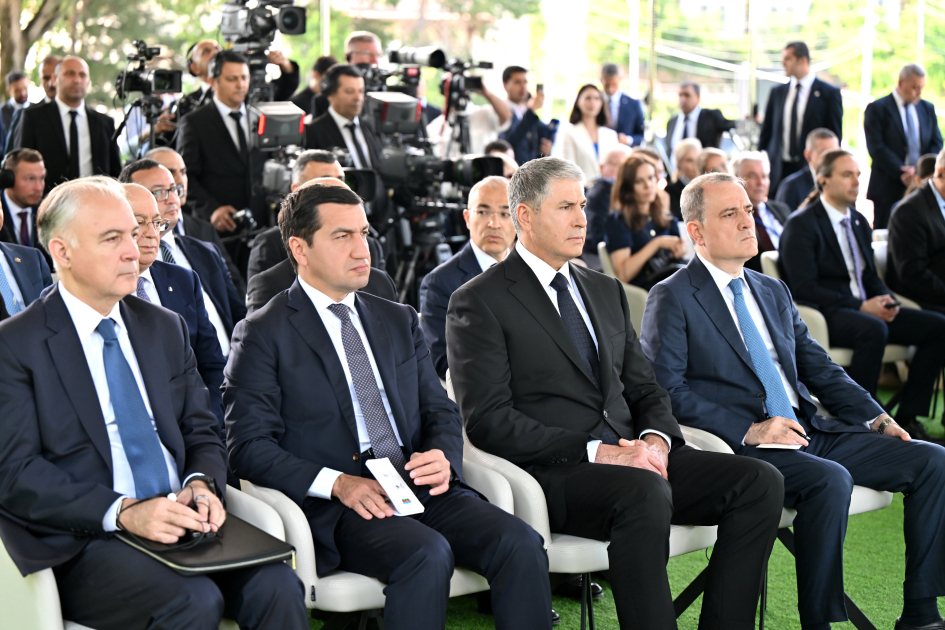 İlham Əliyevin Şuşada Slovakiya Prezidenti ilə geniş tərkibdə görüşü oldu (YENİLƏNİR)