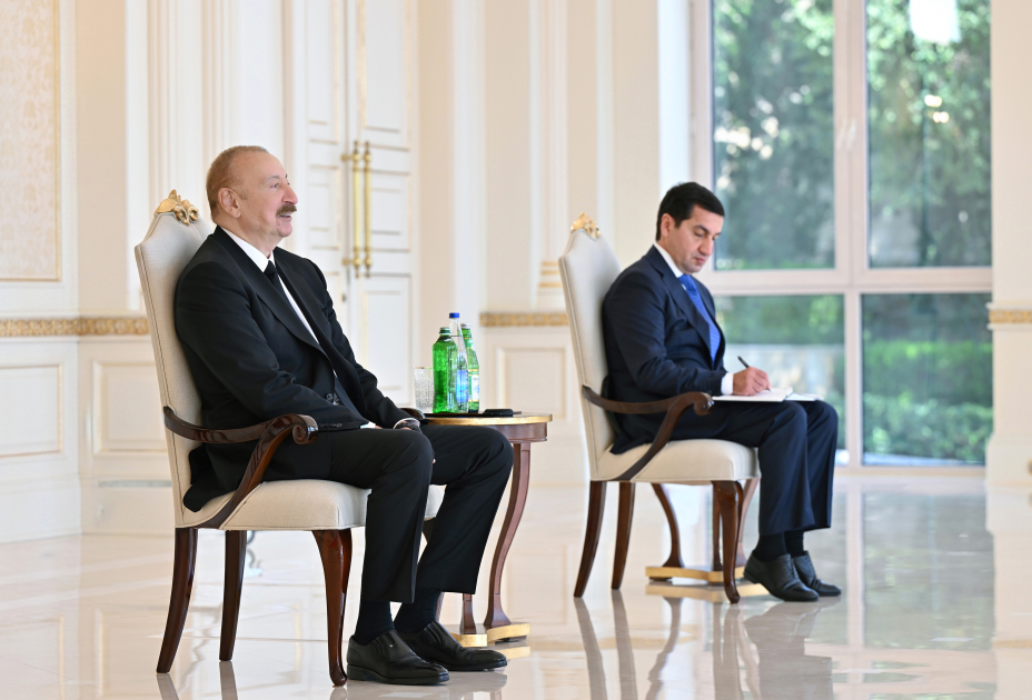 Prezident yeni səfirlərin etimadnaməsini qəbul etdi (YENİLƏNİB)