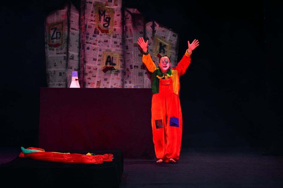 Qazax teatrında mövsümün son tamaşası (FOTO)