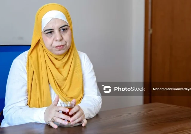 Ana qızı ilə eyni ildə ali məktəbi bitirdi: 20 il sonra gerçəkləşən arzu (FOTO)