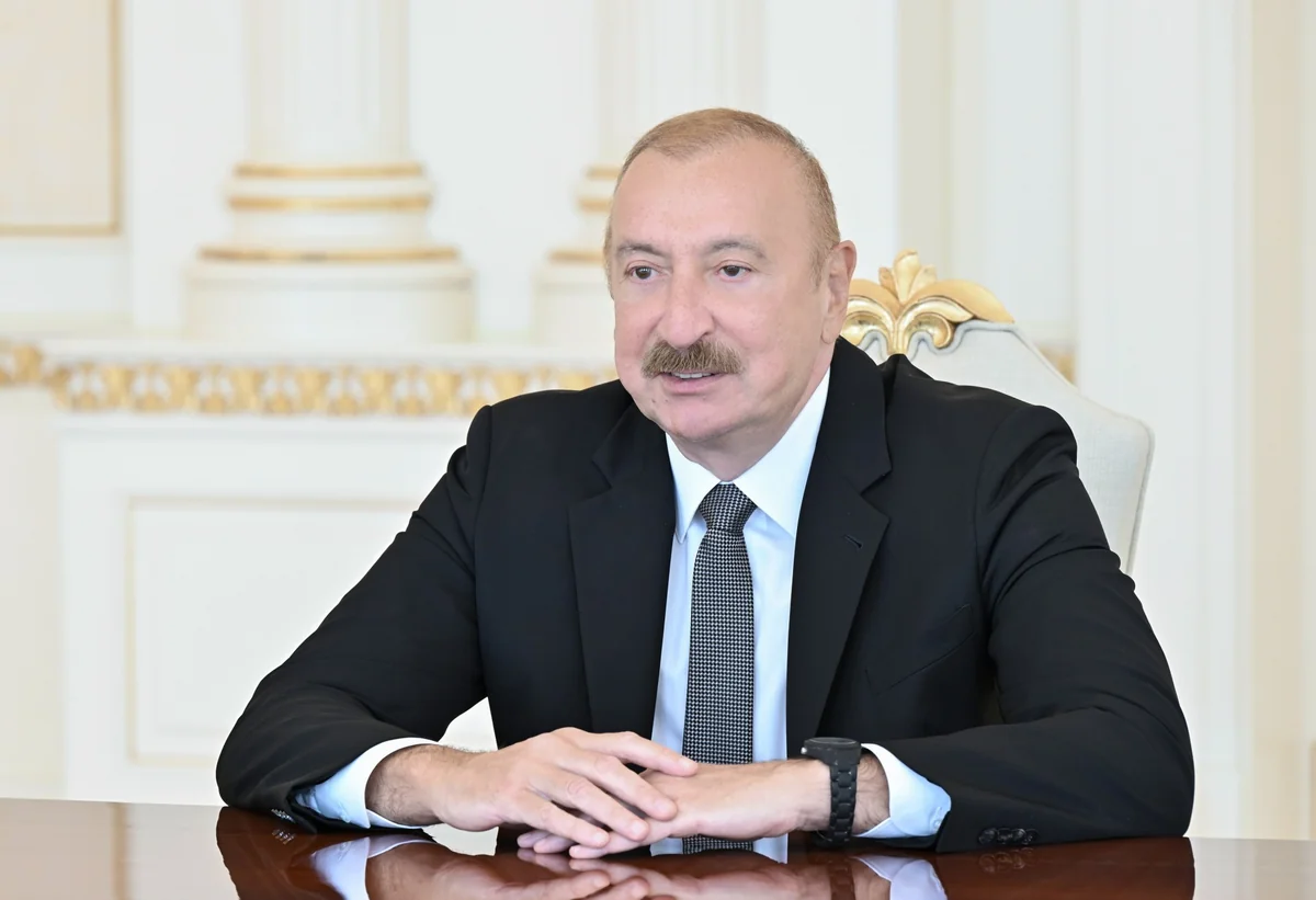 İlham Əliyev qəbullar keçirdi (YENİLƏNİB)