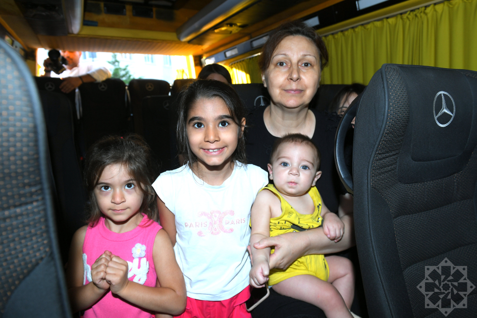 Cəbrayıl, Ağdərə və Xocalıya növbəti köç yola salındı (FOTO)