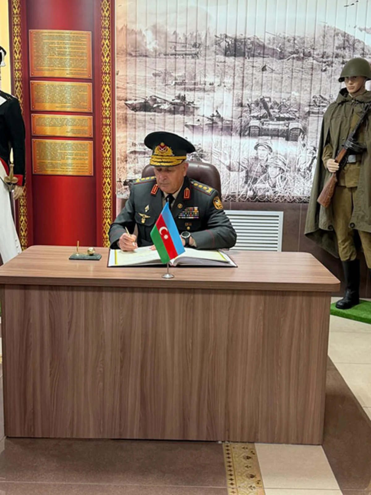 Kərim Vəliyev belaruslu həmkarı ilə regional təhlükəsizliyi müzakirə etdi (FOTO)