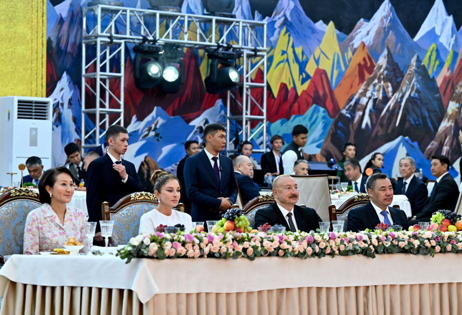 Prezident və birinci xanımın şərəfinə dövlət ziyafəti verildi