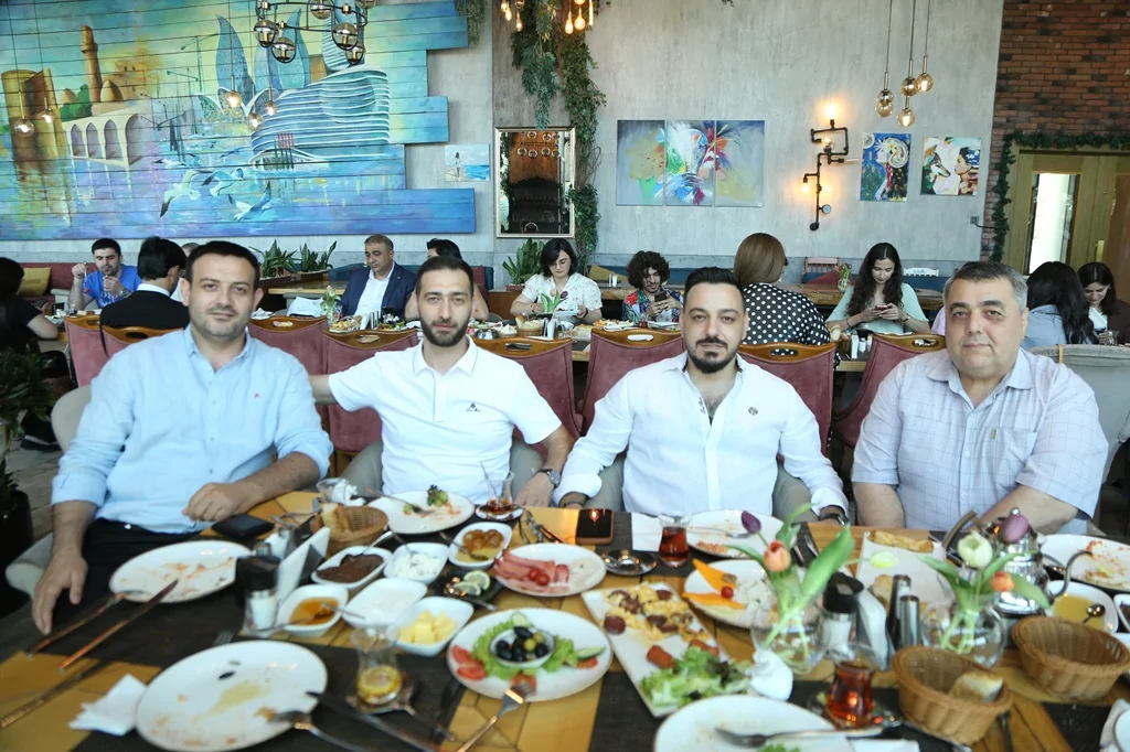 AQC Milli Mətbuat Günündə media nümayəndələri ilə görüş keçirdi (FOTO)