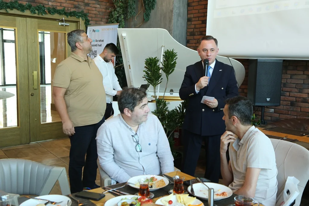 AQC Milli Mətbuat Günündə media nümayəndələri ilə görüş keçirdi (FOTO)