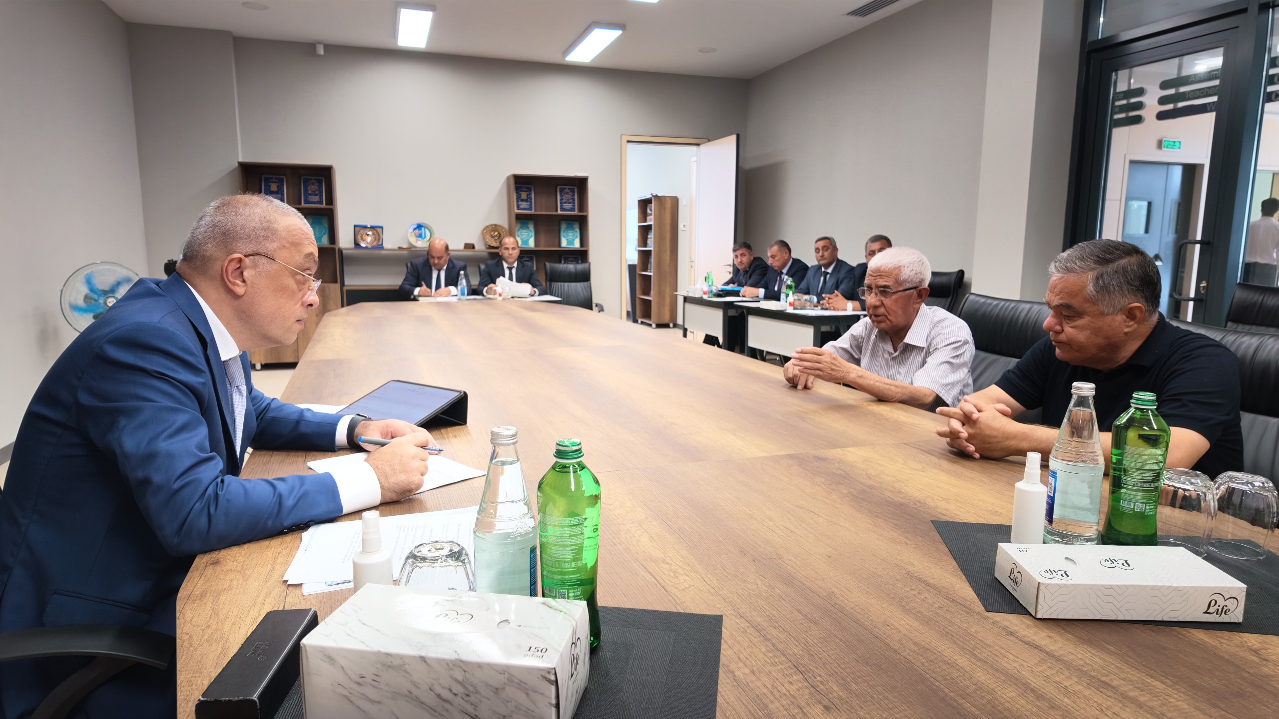 Zaur Mikayılov Füzulidə vətəndaşlarla görüşdü (FOTO)