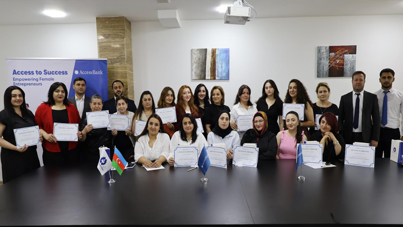 AccessBank Qarabağda qadın sahibkarlar üçün maarifləndirici təlim keçirib
