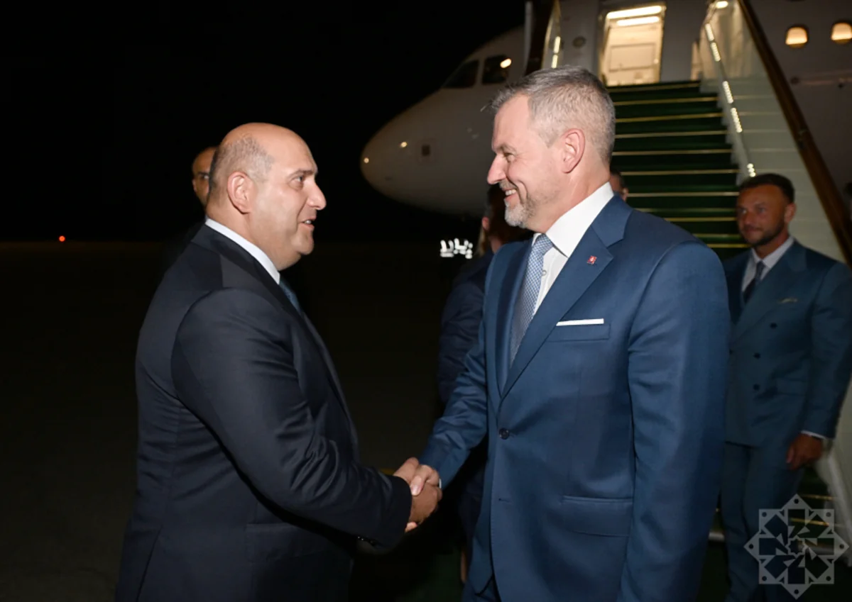 Slovakiya Prezidenti Peter Pelleqrini Azərbaycana rəsmi səfərə gəldi