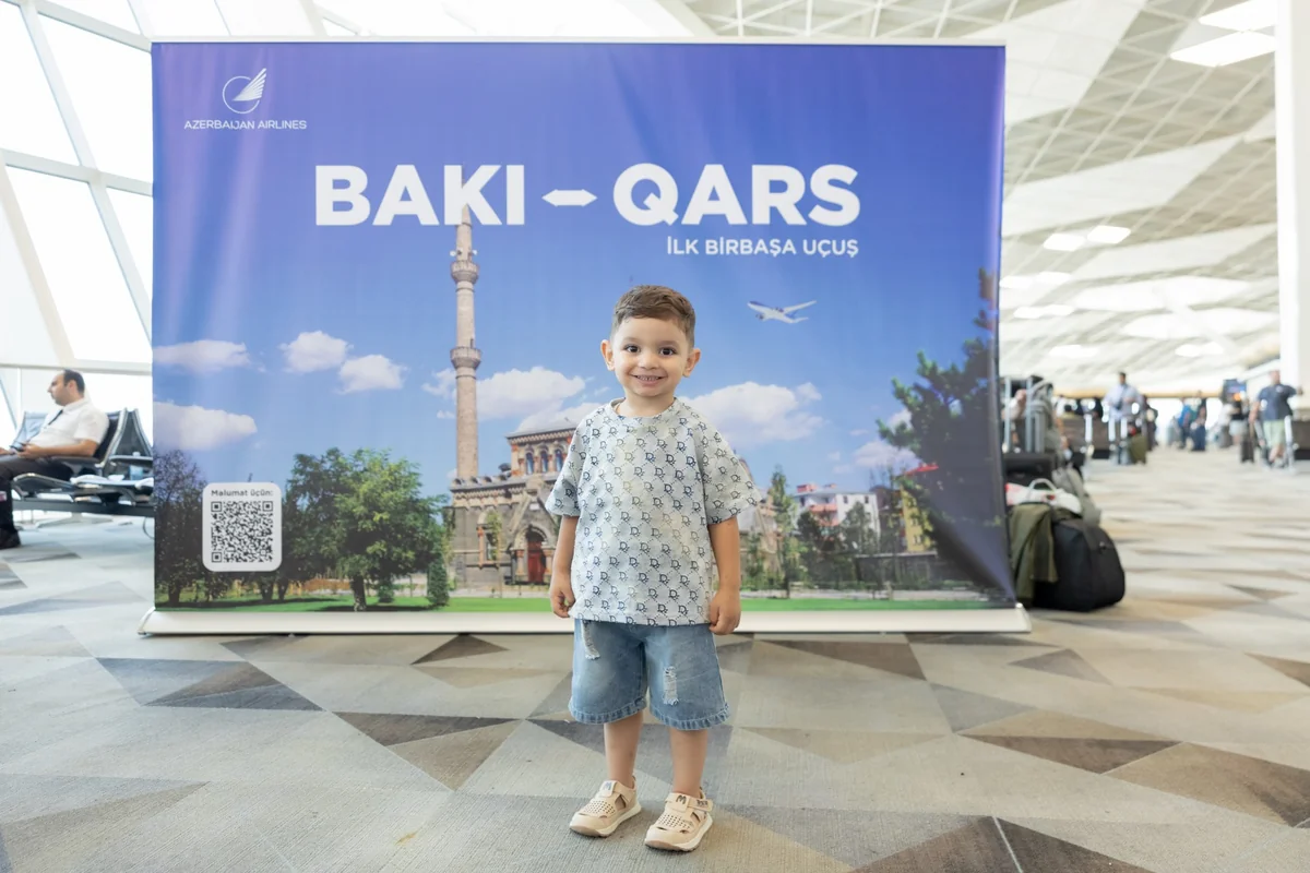 AZAL Qarsa ilk reysini həyata keçirdi (FOTO)