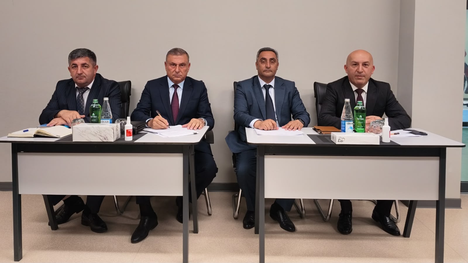 Zaur Mikayılov Füzulidə vətəndaşlarla görüşdü (FOTO)