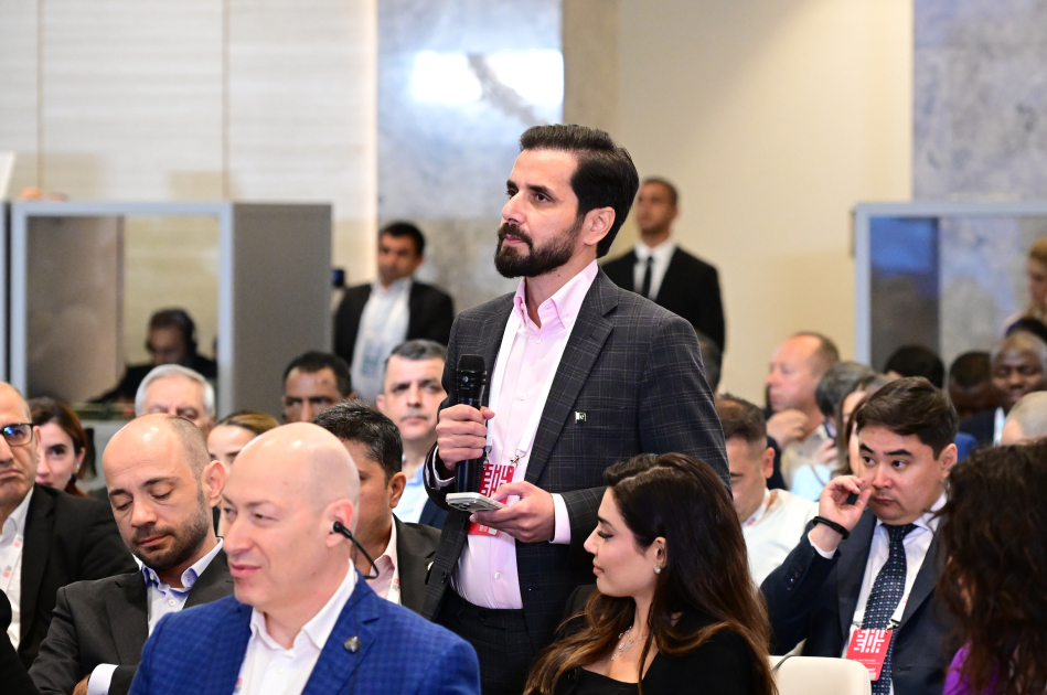 İlham Əliyev IV Şuşa Qlobal Media Forumunun açılışında iştirak etdi (YENİLƏNİB)