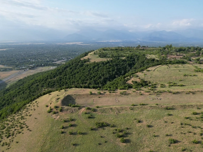 Qəbələdəki Kilsədağ kompleksində 10-dan artıq bürc yeri aşkarlandı (FOTO)