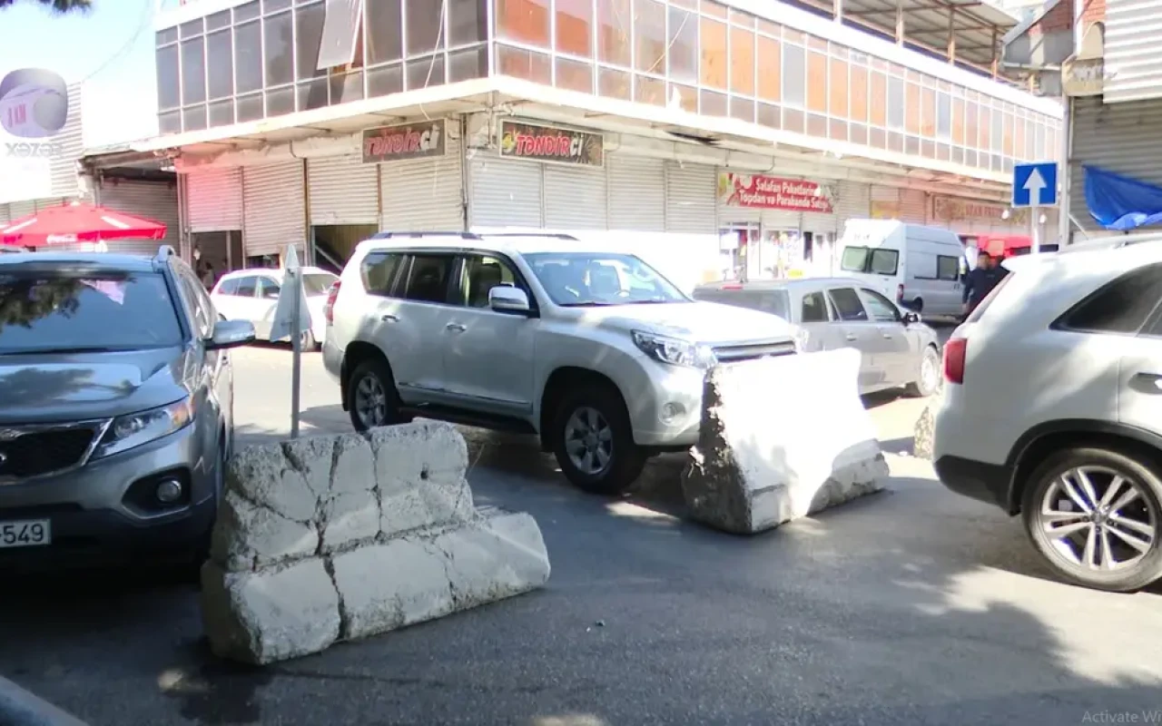 8-ci kilometr bazarı ətrafında aparılan yol təmiri sahibkarlara ziyan vurdu (VİDEO)