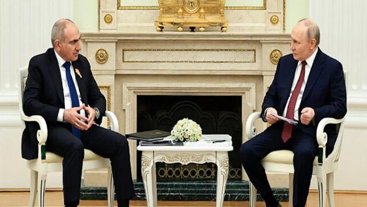 Paşinyan və Putin arasında telefon danışığı olub
