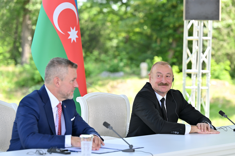 İlham Əliyevin Şuşada Slovakiya Prezidenti ilə geniş tərkibdə görüşü oldu (YENİLƏNİR)