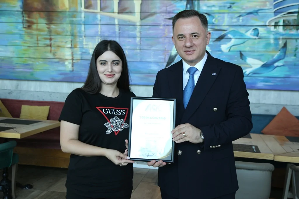 AQC Milli Mətbuat Günündə media nümayəndələri ilə görüş keçirdi (FOTO)