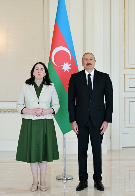 Prezident yeni səfirlərin etimadnaməsini qəbul etdi (YENİLƏNİB)