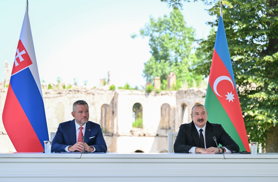 İlham Əliyevin Şuşada Slovakiya Prezidenti ilə geniş tərkibdə görüşü oldu (YENİLƏNİR)