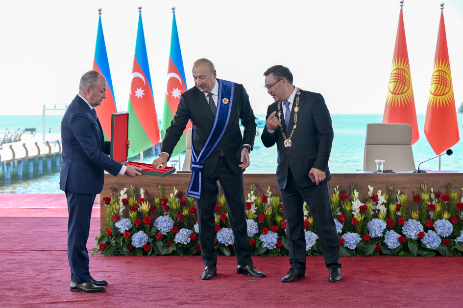 Azərbaycan və Qırğızıstan prezidentlərinin təltifolunma mərasimi keçirildi (FOTO)