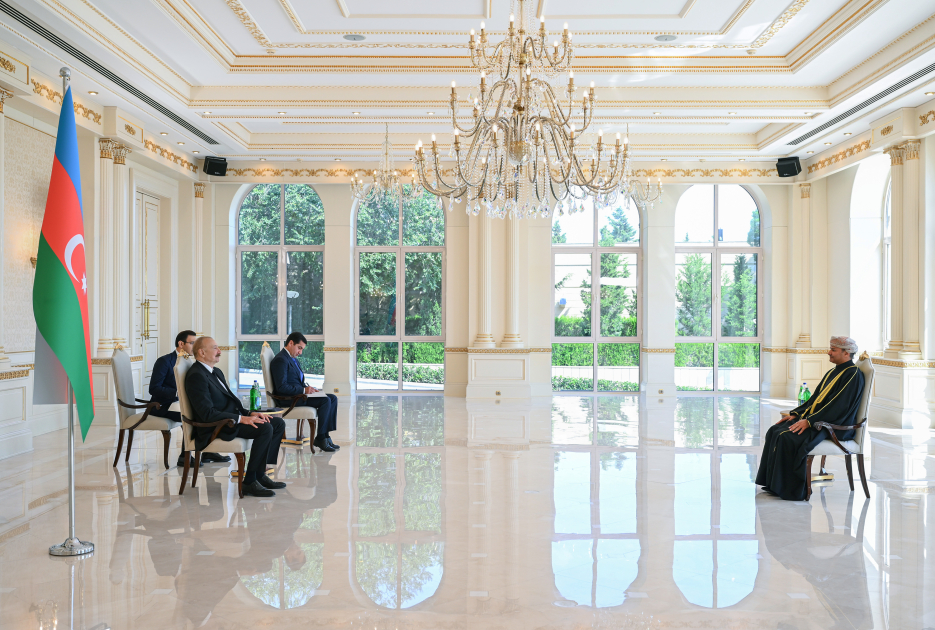 Prezident yeni səfirlərin etimadnaməsini qəbul etdi (YENİLƏNİB)