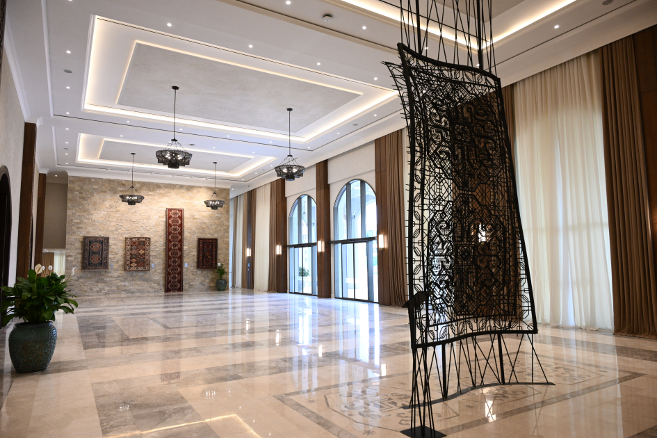 Yeni hoteldə 45 nəfərə iş veriləcək (FOTO)