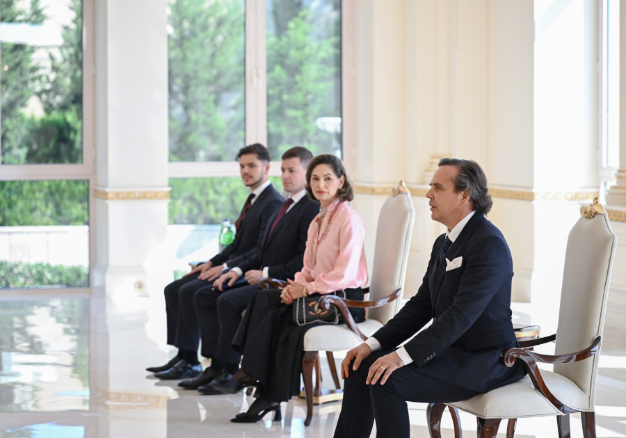 Prezident yeni səfirlərin etimadnaməsini qəbul etdi (YENİLƏNİB)