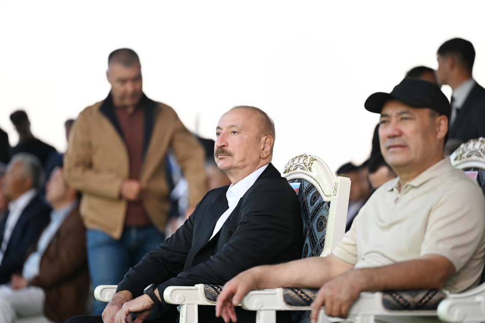 İlham Əliyev Çolpon-Atada üç dövlət başçısı ilə birlikdə Qolf Klubun açılışında iştirak etdi (YENİLƏNİB)