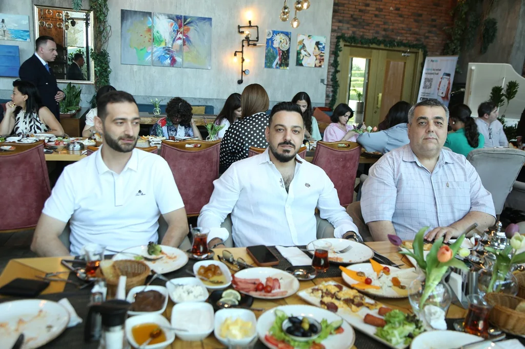 AQC Milli Mətbuat Günündə media nümayəndələri ilə görüş keçirdi (FOTO)