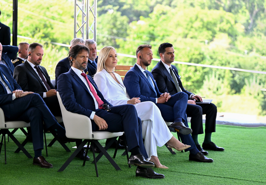 İlham Əliyevin Şuşada Slovakiya Prezidenti ilə geniş tərkibdə görüşü oldu (YENİLƏNİR)