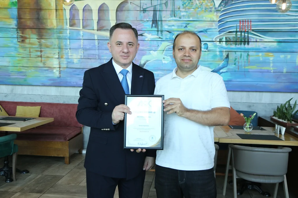 AQC Milli Mətbuat Günündə media nümayəndələri ilə görüş keçirdi (FOTO)