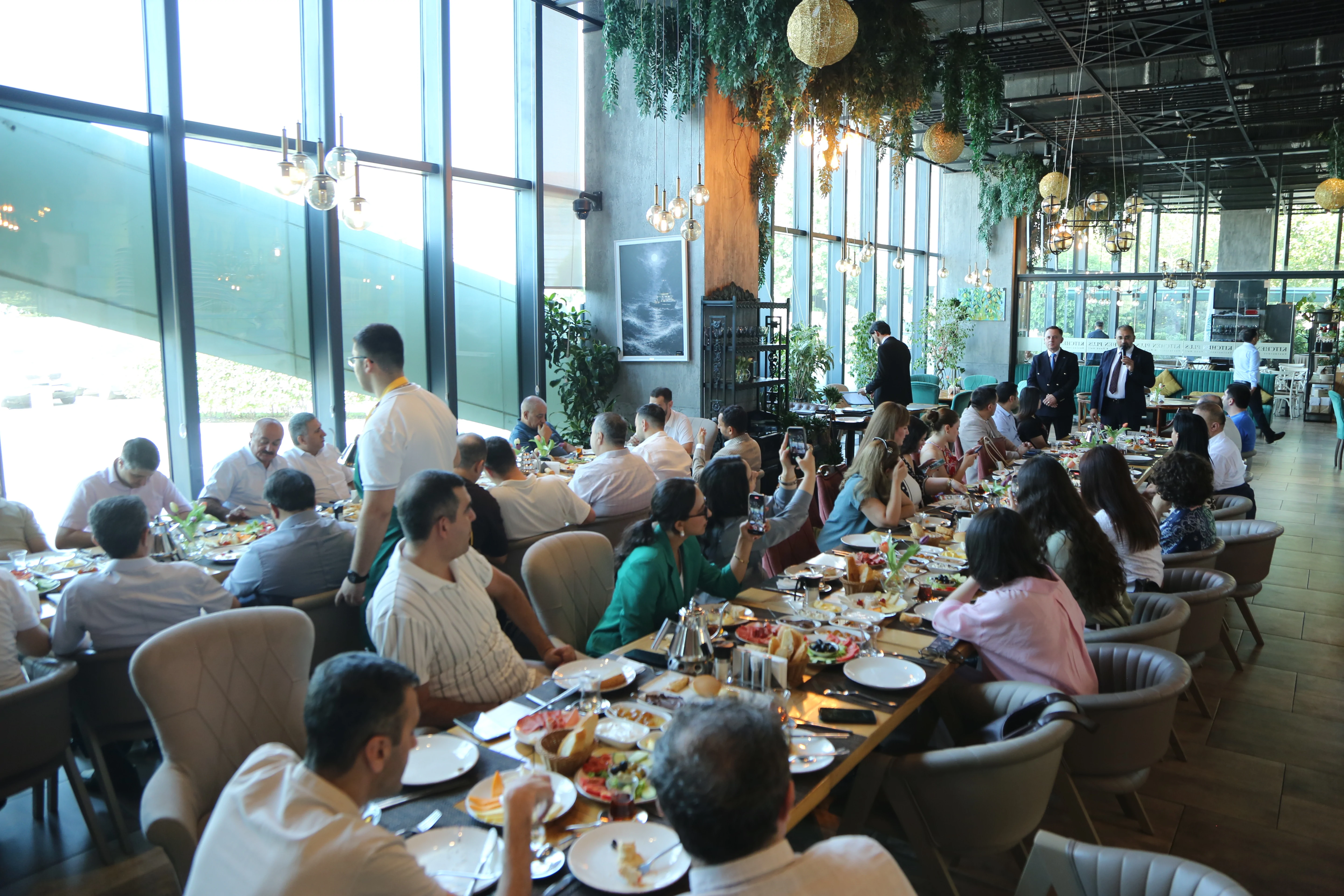 AQC Milli Mətbuat Günündə media nümayəndələri ilə görüş keçirdi (FOTO)