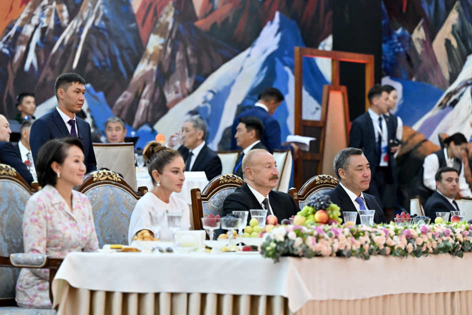 Prezident və birinci xanımın şərəfinə dövlət ziyafəti verildi