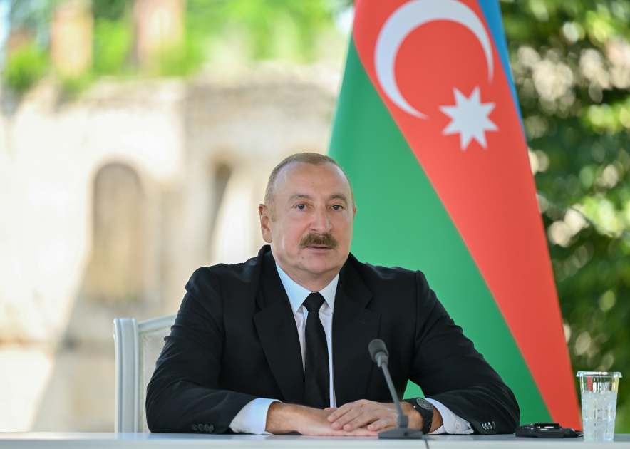 İlham Əliyevin Şuşada Slovakiya Prezidenti ilə geniş tərkibdə görüşü oldu (YENİLƏNİR)