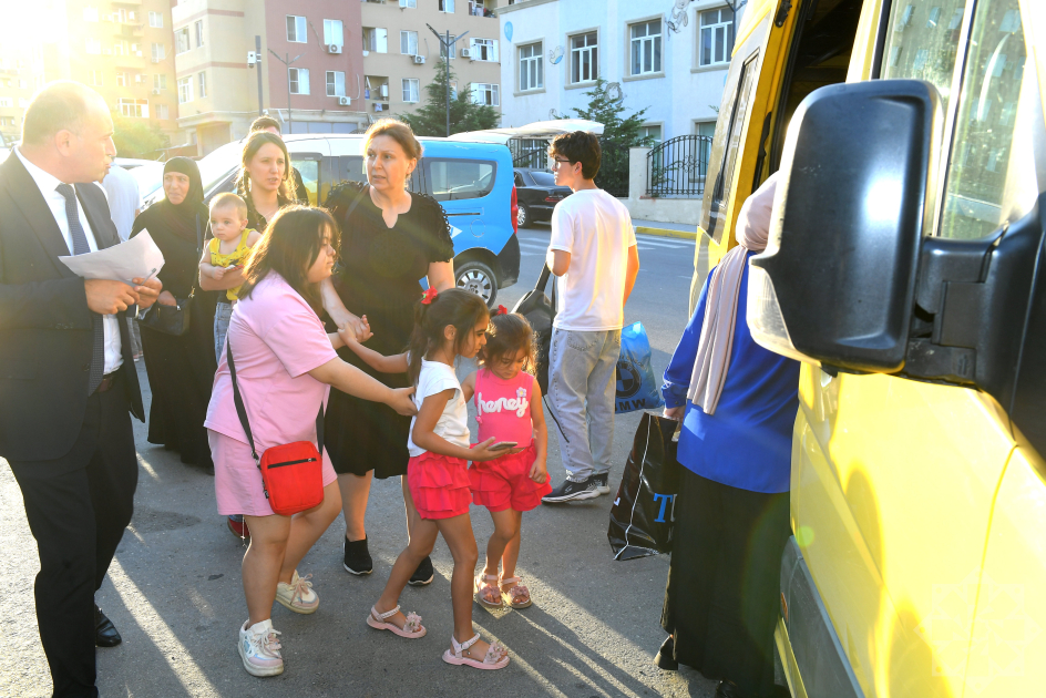 Cəbrayıl, Ağdərə və Xocalıya növbəti köç yola salındı (FOTO)