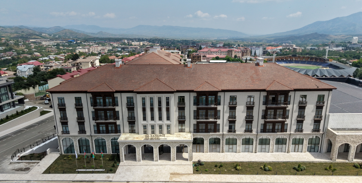Yeni hoteldə 45 nəfərə iş veriləcək (FOTO)