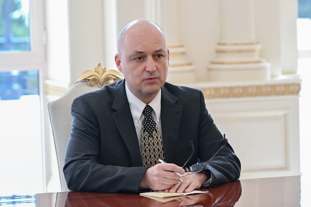 İlham Əliyev qəbullar keçirdi (YENİLƏNİB)