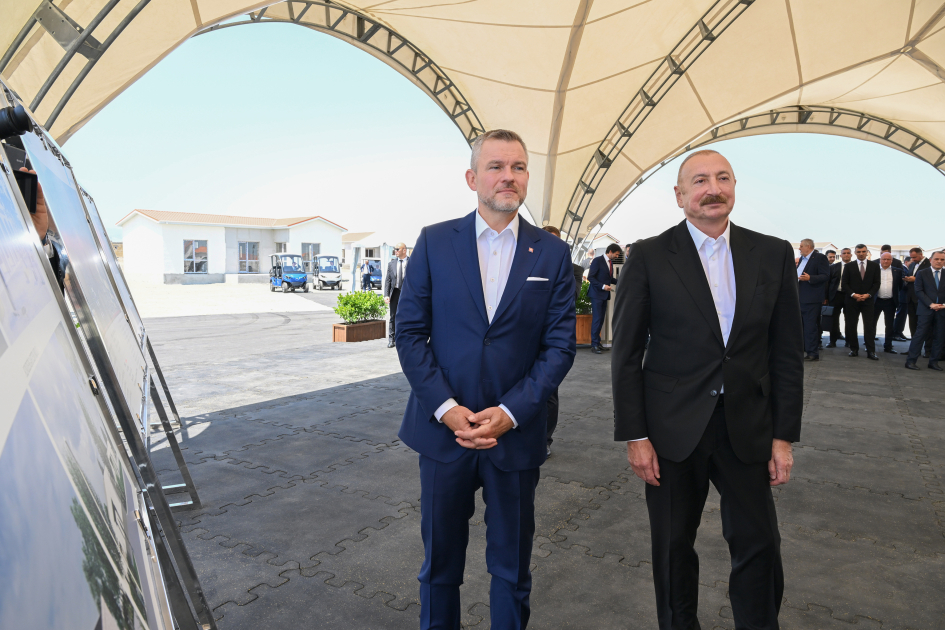 Prezidentlər Baş Qərvənd kəndində görülən işlərlə tanış oldu (FOTO)