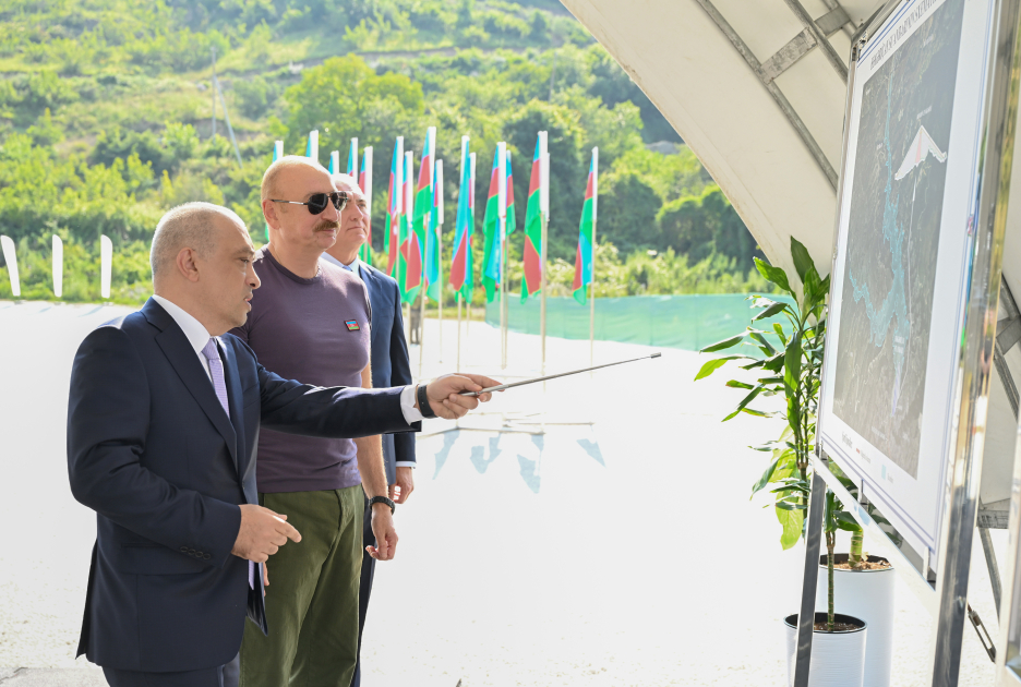 Prezident Laçında açılış etdi, su anbarının təməlini qoydu (FOTO)