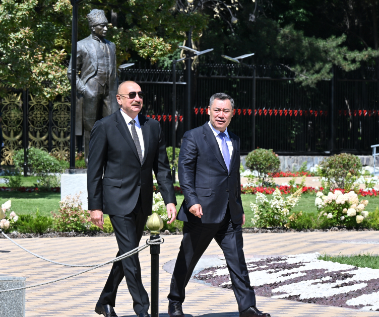 Prezident və birinci xanımın şərəfinə dövlət ziyafəti verildi
