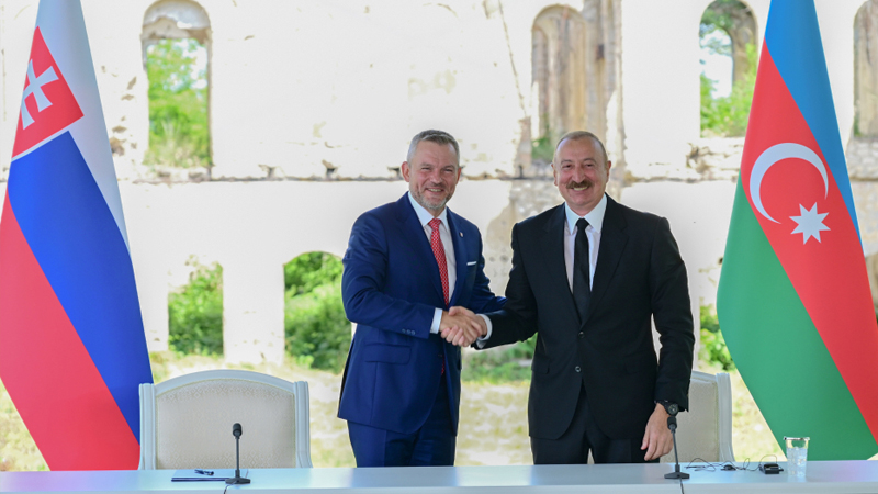 İlham Əliyevin Şuşada Slovakiya Prezidenti ilə geniş tərkibdə görüşü oldu (YENİLƏNİR)