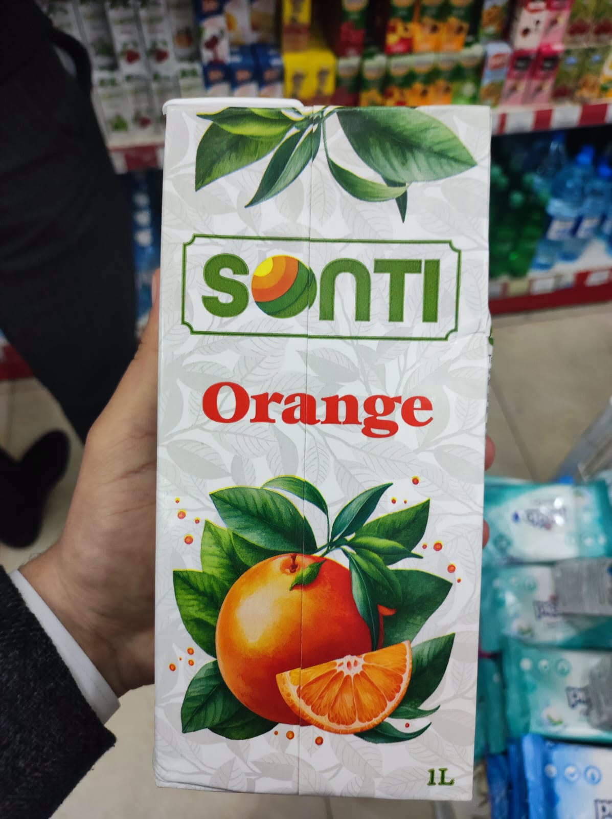 Meyvə şirəsi adı ilə satdıqları məhsullarda - Rəngləyici aşkarlandı (FOTO)