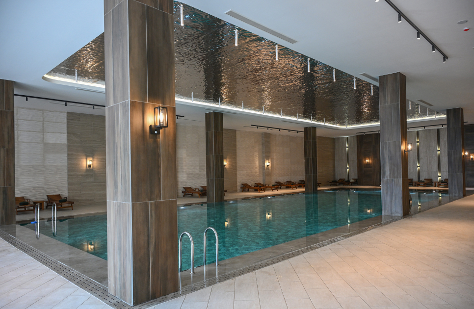Yeni hoteldə 45 nəfərə iş veriləcək (FOTO)