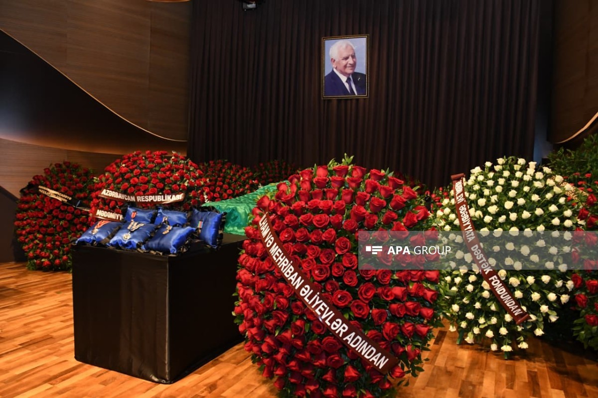 Nəriman Həsənzadə ilə vida mərasimi keçirilir (FOTO)
