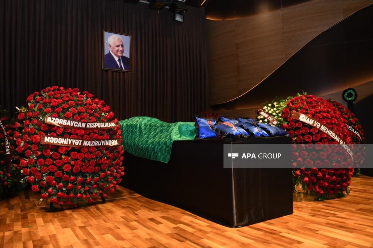 Nəriman Həsənzadə ilə vida mərasimi keçirilir (FOTO)