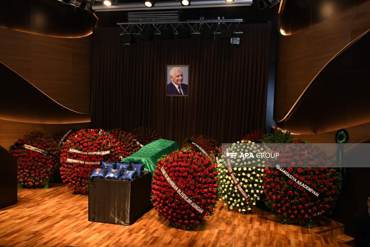 Nəriman Həsənzadə ilə vida mərasimi keçirilir (FOTO)