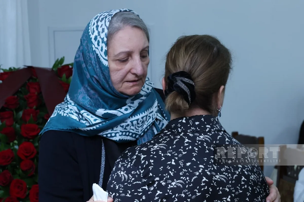 Çingiz Əlioğlu Qurd qapısı qəbiristanlığında dəfn olunub (YENİLƏNİB)