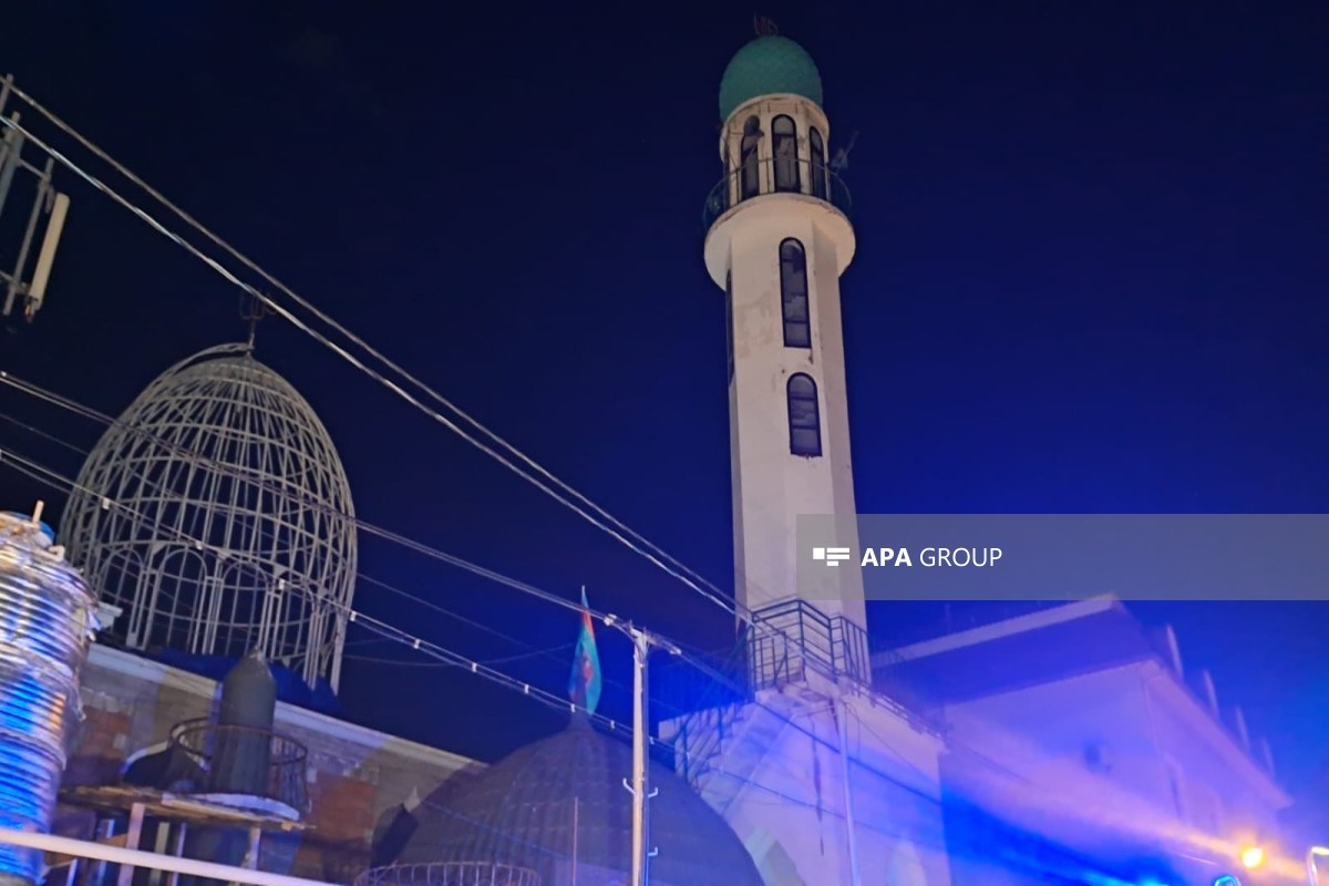 Bakıda məsciddə yanğın olub (FOTO)