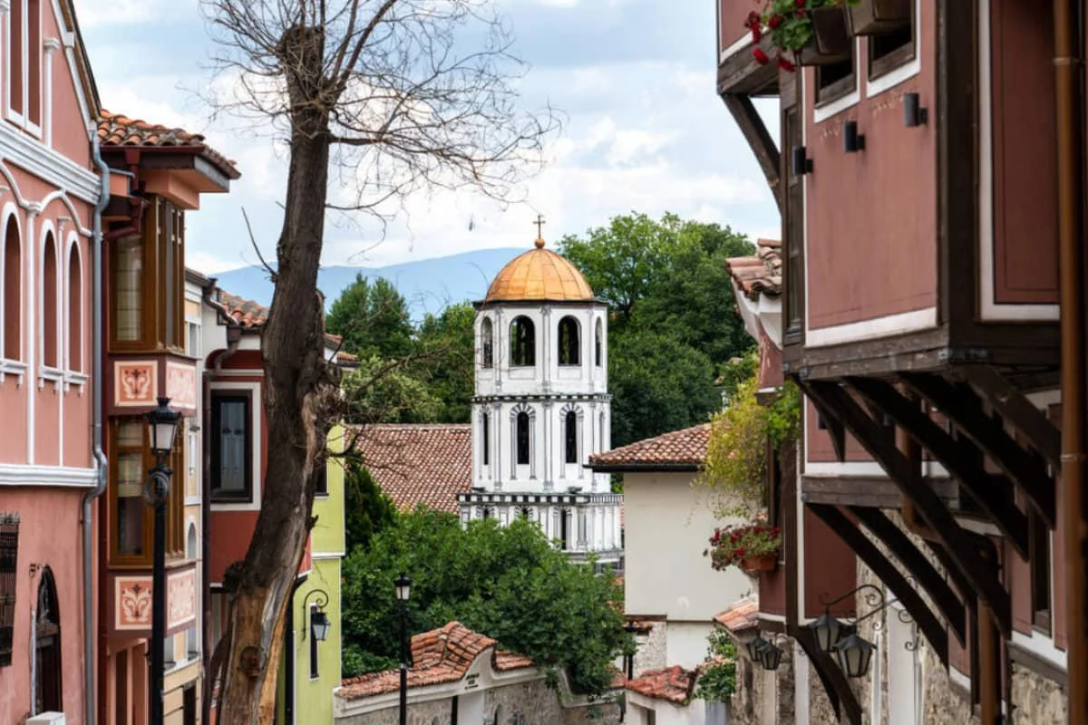Avropanın ən qədim şəhəri: Həm ucuz, həm də təhlükəsiz (FOTO)